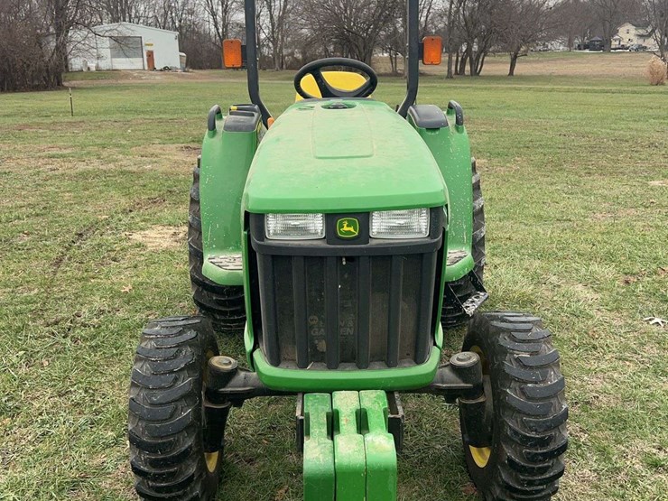 2018-john-deere-3032e-image-2