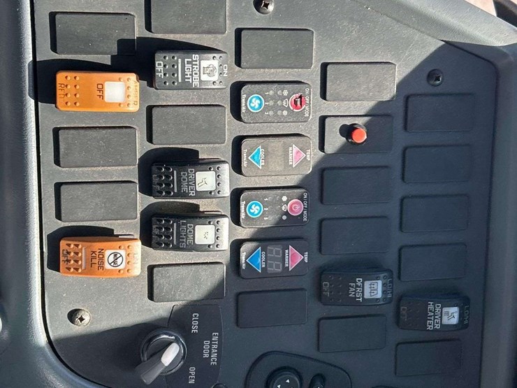 2009-ic-corporation-pb105-school-bus-image-11