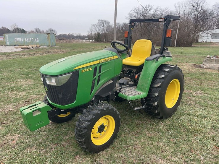 john-deere-3032e-image-1