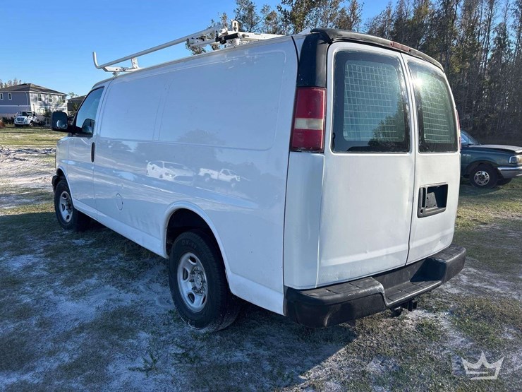 2006-chevrolet-express-3500-image-4