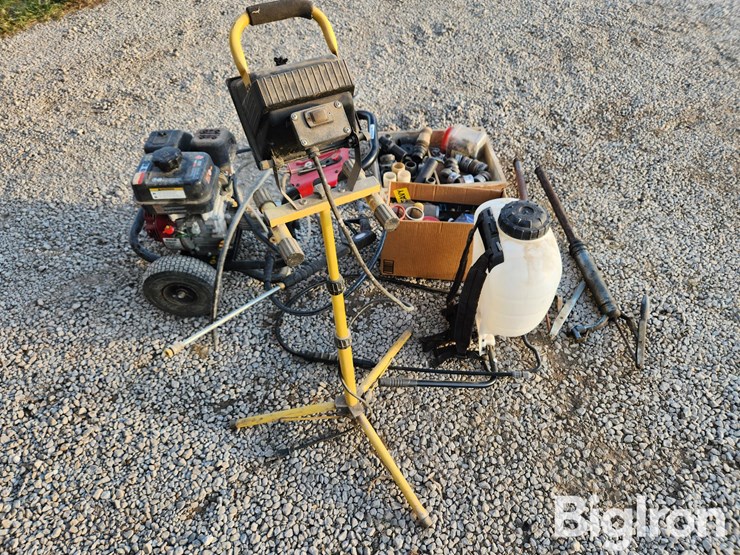 clean-machine-power-washer-&-assorted-tools-image-4