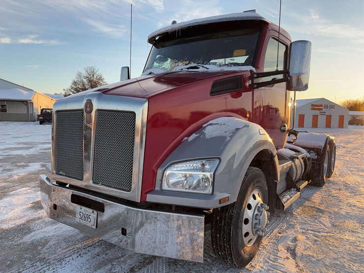 2018-kw-880-semi-image-3