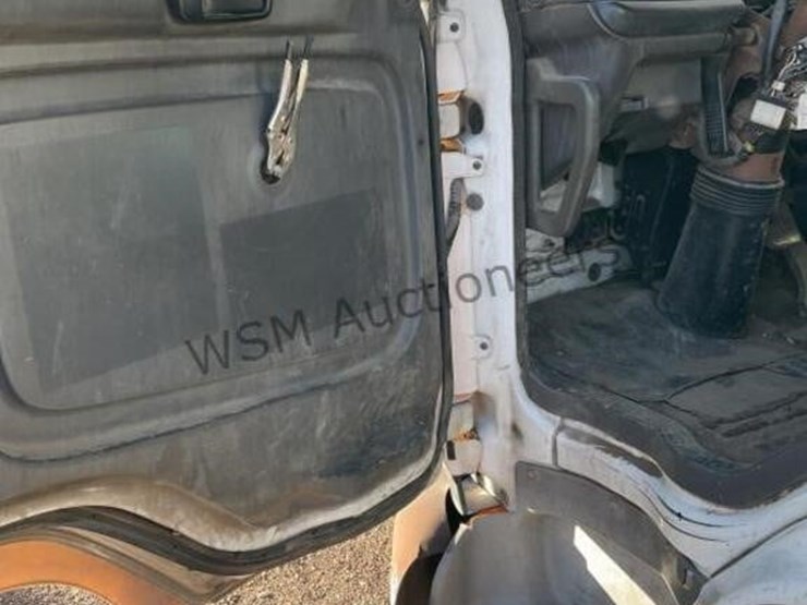 2005-chevrolet-t6500-image-28