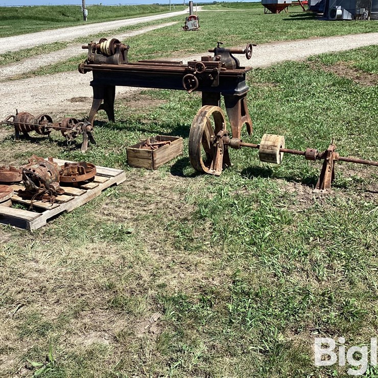 The Pratt & Whitney Co Lathe