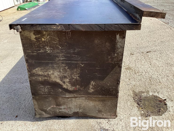 metal-work-bench-w/-8-drawers-image-12