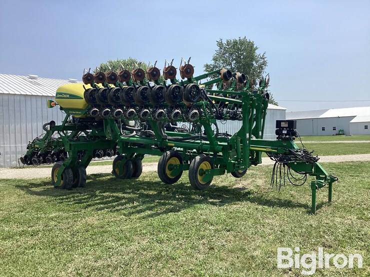 2012-john-deere-1790-image-3