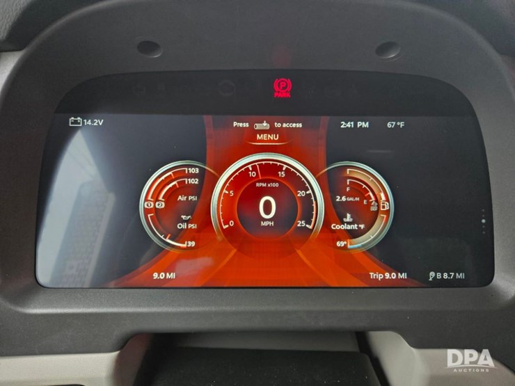 2025-peterbilt-567-image-14