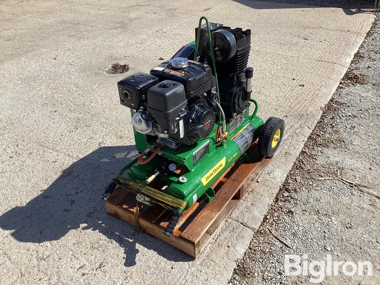 john-deere-am2-ph09-08j-portable-air-compressor-image-1