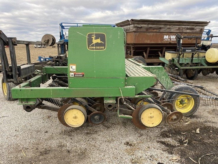 john-deere-750-image-3