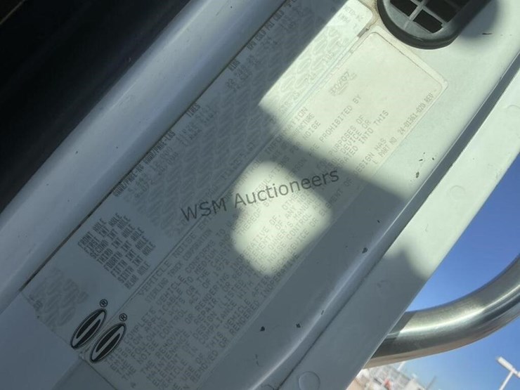 2008-sterling-l8500-image-23