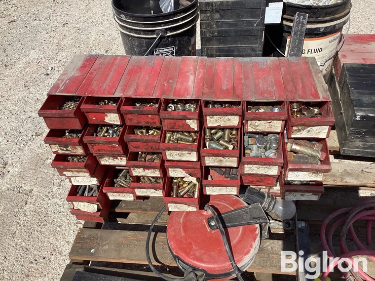 hardware-bins-w/-hardware-&-miscellaneous-fittings-&-tools-image-11