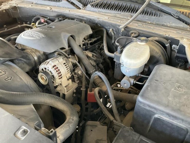 2004-chevrolet-silverado-1500-image-12