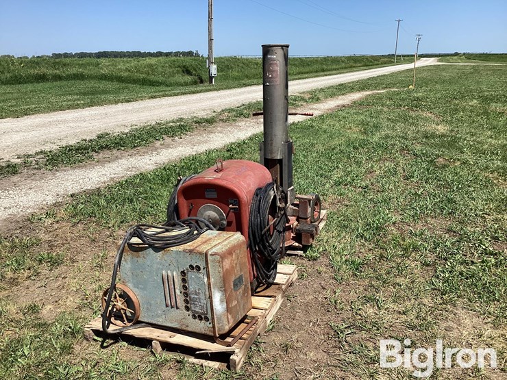 gray-air-lift-jack-&-welder-image-3