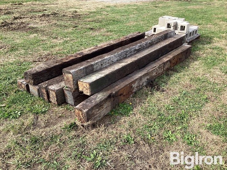 10'-railroad-ties-&-half-concrete-blocks-image-5
