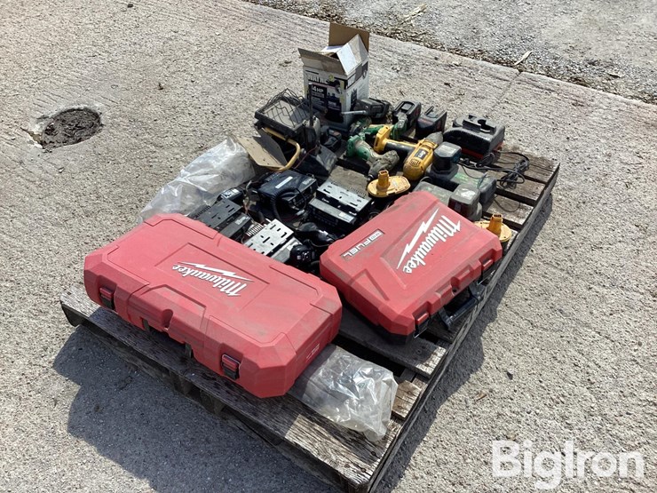 private-band-radios,-jd-impact-wrench,-dewalt-impact-wrench-image-1