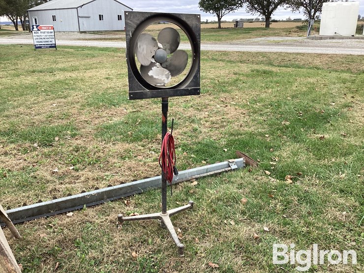 sweep-auger,-metal-saw-horses,-fan-image-9