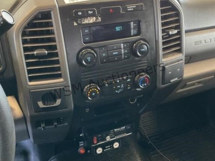 2017-ford-f550-image-23