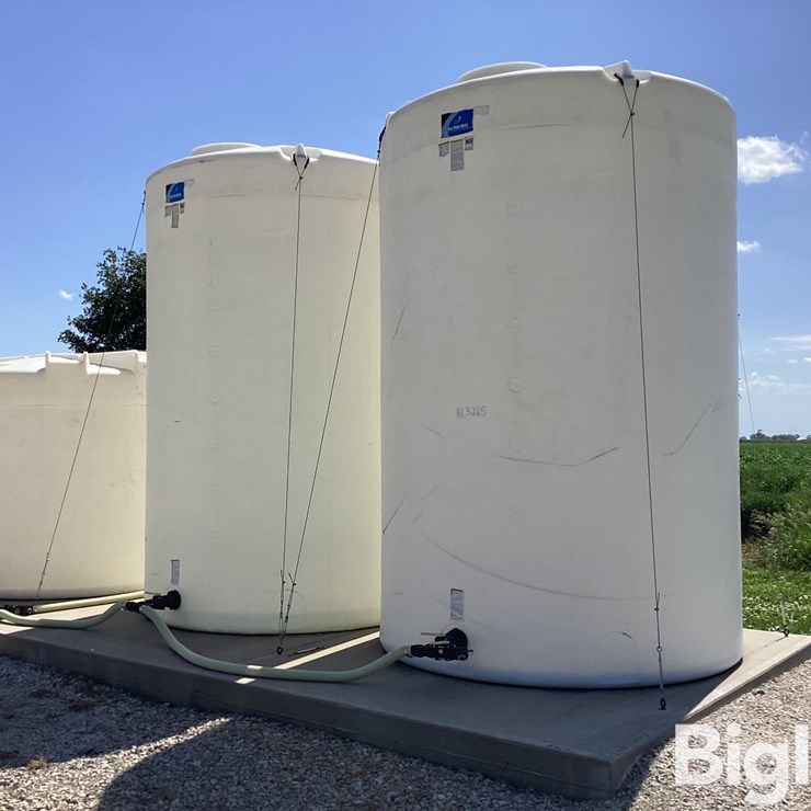 Poly Tanks w/ Pump & Electric Motor