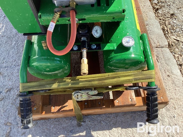john-deere-am2-ph09-08j-portable-air-compressor-image-14