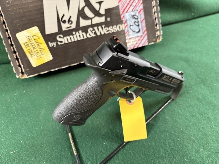 smith-&-wesson-m&p-22-compact-22lr-pistol-image-4