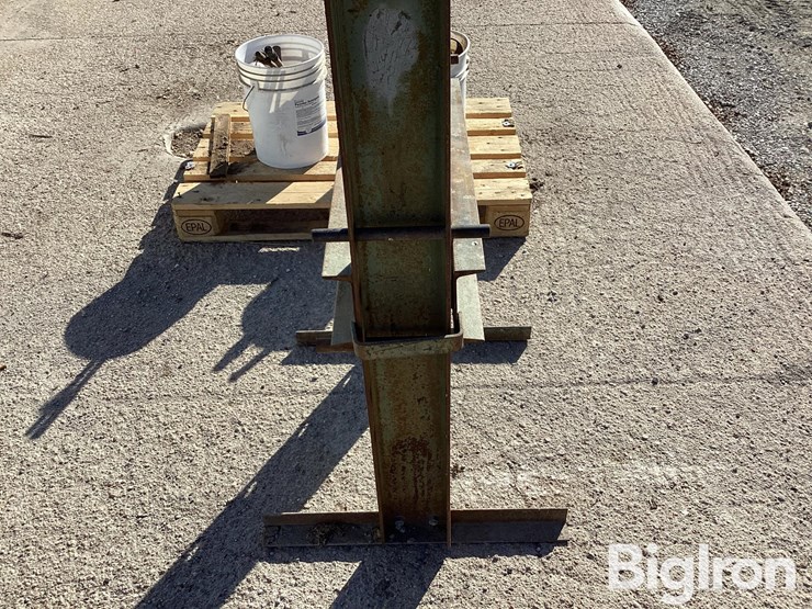 h-frame-floor-shop-press-image-15