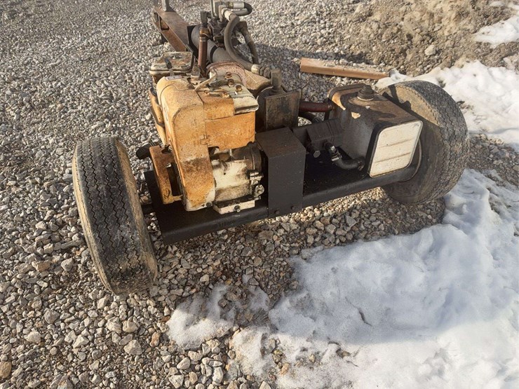 gas-powered-log-splitter-image-3