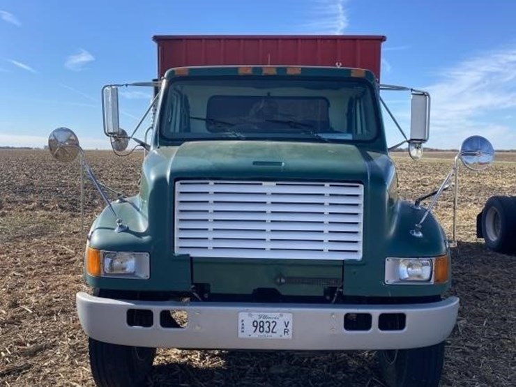 international-4900-image-2