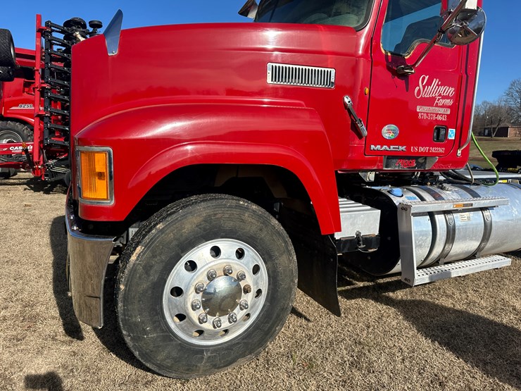 #35229-•-2013-mack-chu-t/a-daycab-truck-tractor-image-27