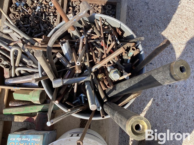 wrenches,-washers,-hardware-&-springs-image-12