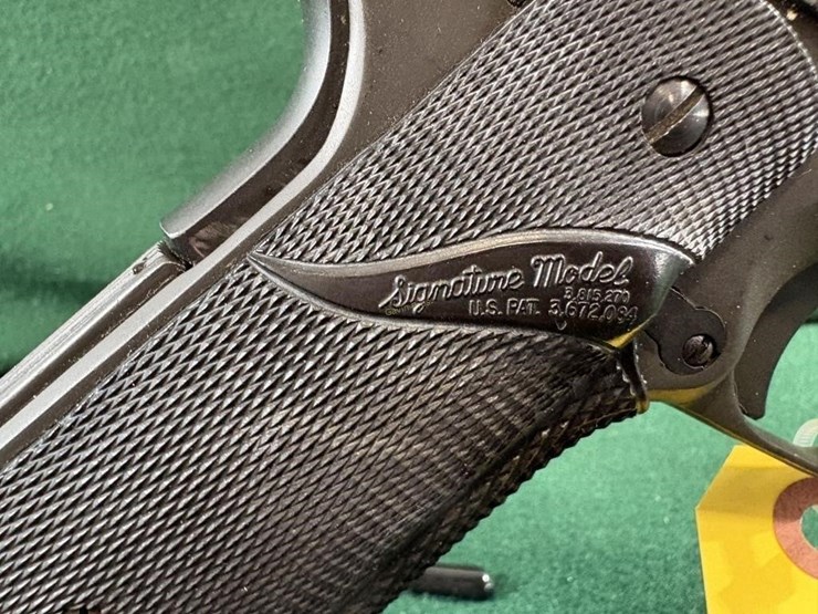 rock-island-armory-signature-model-45acp-pistol-image-5