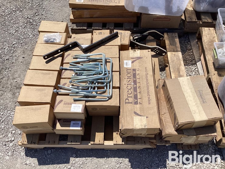 precision-planting-pallets-of-parts-image-14