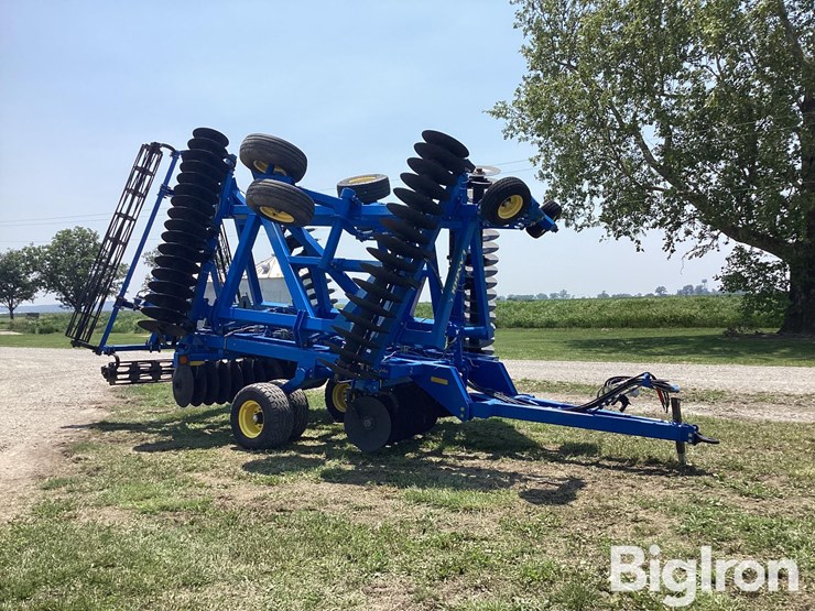 2012-landoll-7431-29-image-3