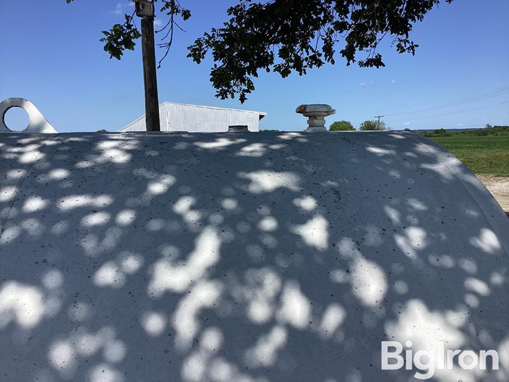 4,000-gal-fuel-tank-w/-pump-&-hose-image-15