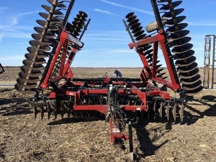 case-ih-340-image-1