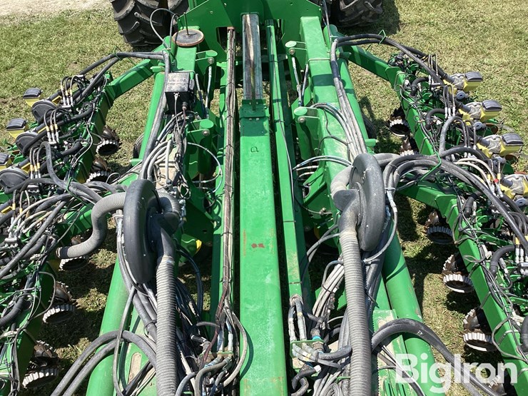 2012-john-deere-1790-image-12