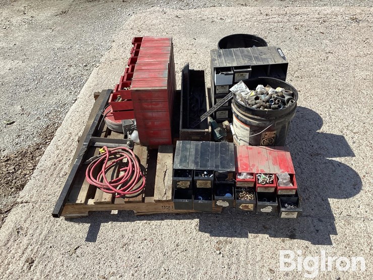 hardware-bins-w/-hardware-&-miscellaneous-fittings-&-tools-image-8