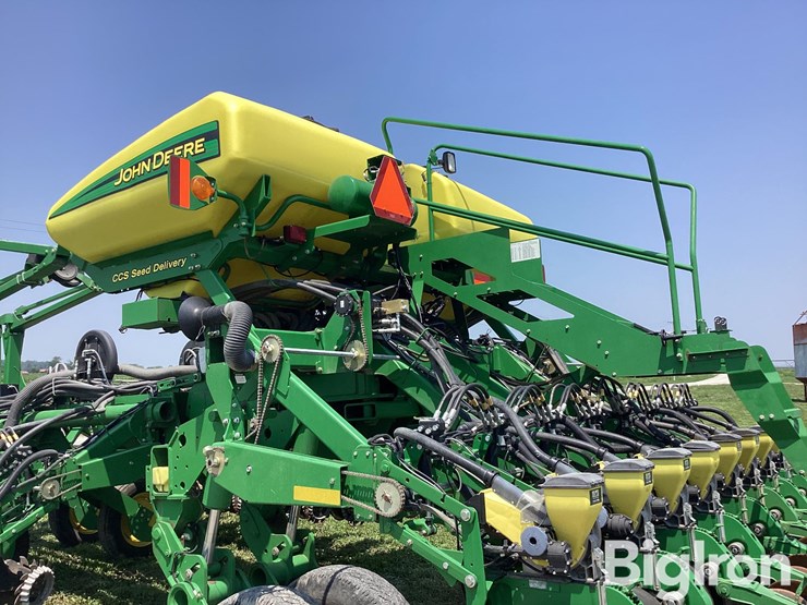 2012-john-deere-1790-image-17