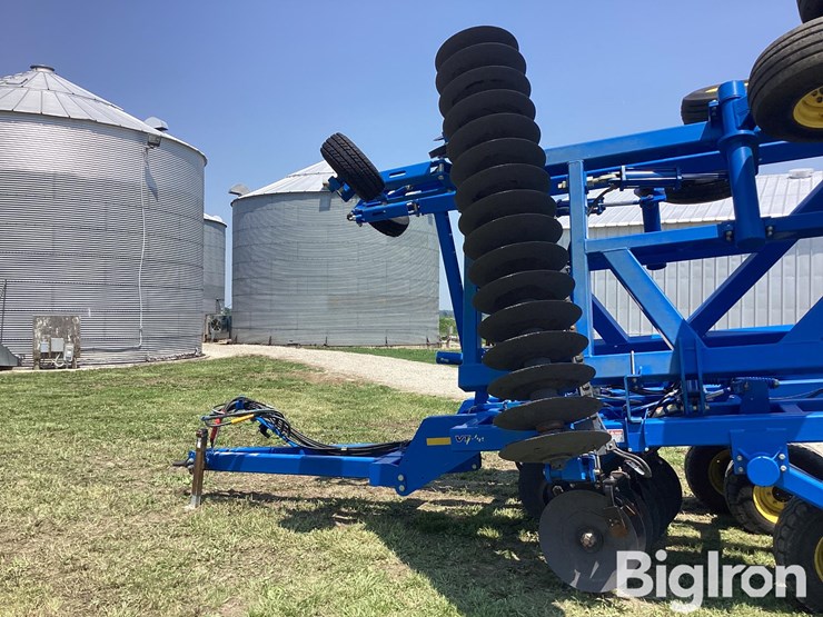 2012-landoll-7431-29-image-17