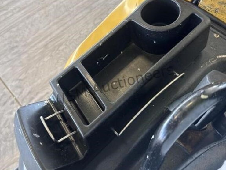 caterpillar-dp50cn1-image-15