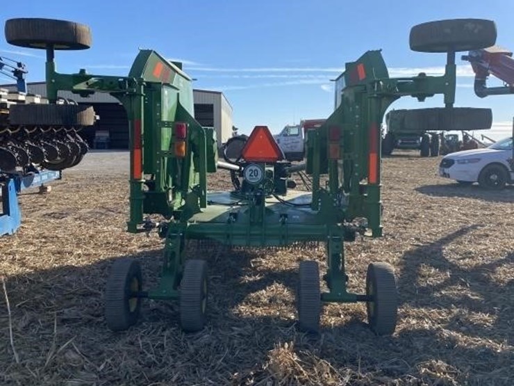 john-deere-15-image-4