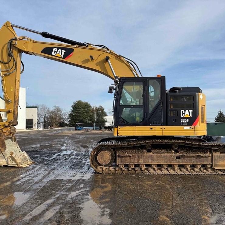 2015 CATERPILLAR 335FL