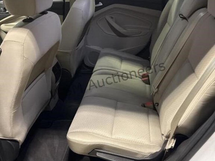 ford-escape-se-image-25