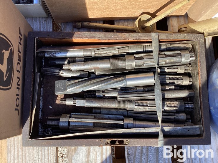 wrenches,-sockets,-miscellaneous-tools-&-hardware-image-15