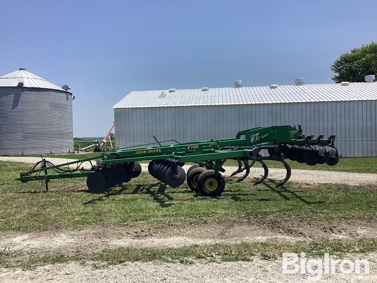 john-deere-2700-image-8