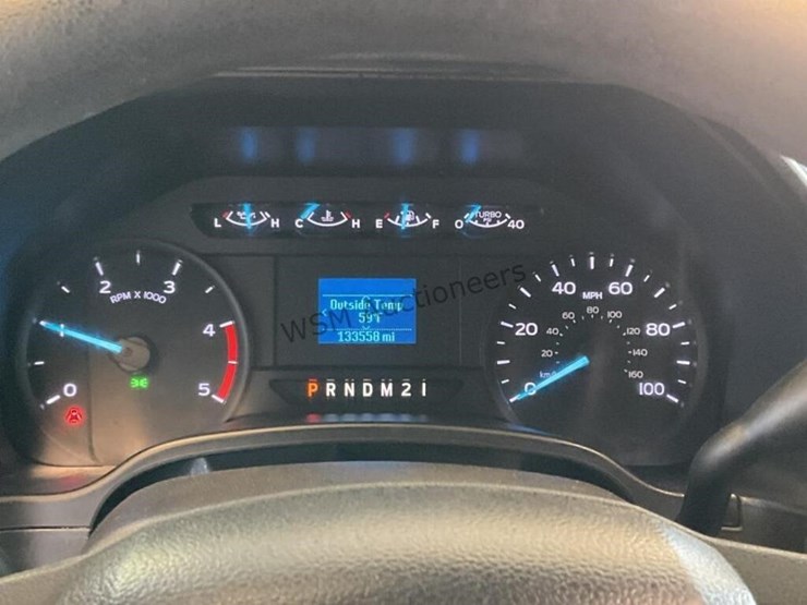 2017-ford-f550-image-21