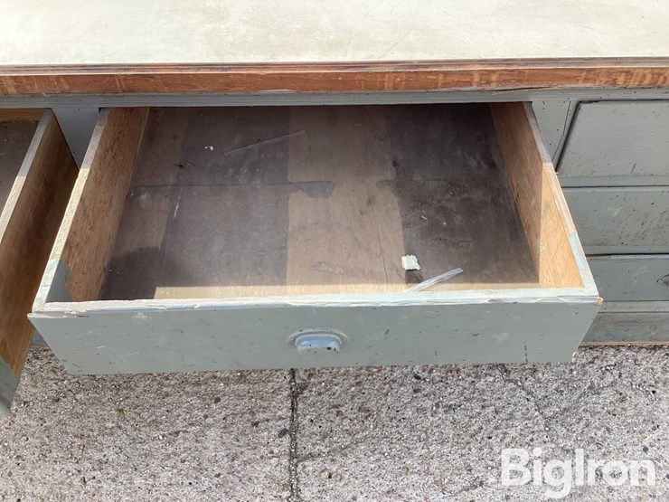 work-bench-w/-drawers-image-19