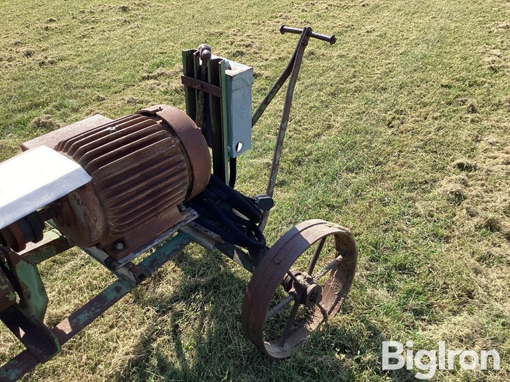 baldor-electric-motor-on-cart-w/-drive-system-image-10