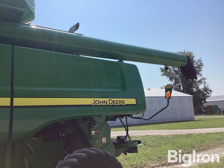 john-deere-2010-image-17