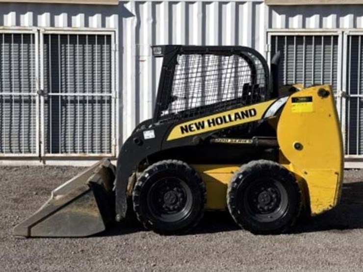 new-holland-l216-image-1