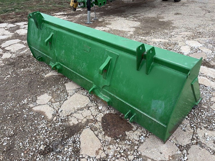 john-deere-6215r-image-15